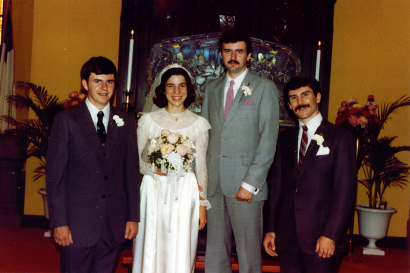 glenn & ida mercer at wedding 5-82